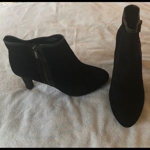 Women’s Anne Klein suede black booties - Size 10